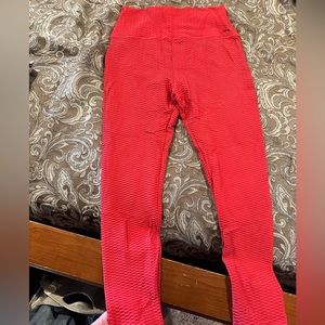 EUC CRZ Yoga Textured Leggings Size Large Crimson Red